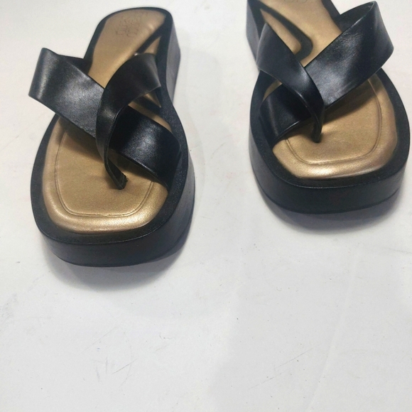 Franco Sarto Black and Gold Sandals Size 8M - Picture 12 of 14